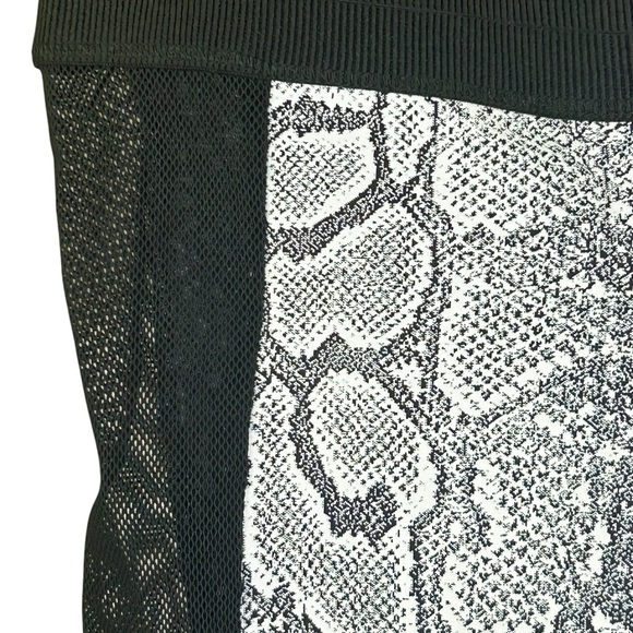 Blue life black legging snake print mesh side size small - Picture 5 of 12